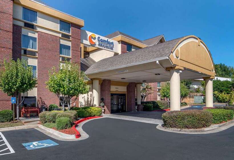 호텔 Comfort Inn & Suites Suwanee  Sugarloaf