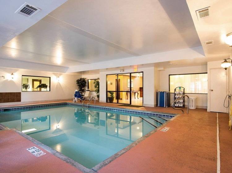 호텔 Comfort Inn & Suites Suwanee  Sugarloaf