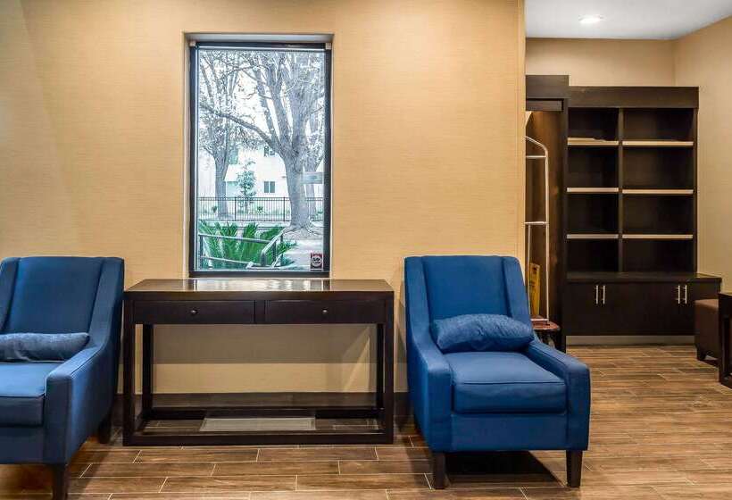 هتل Comfort Suites San Jose Airport