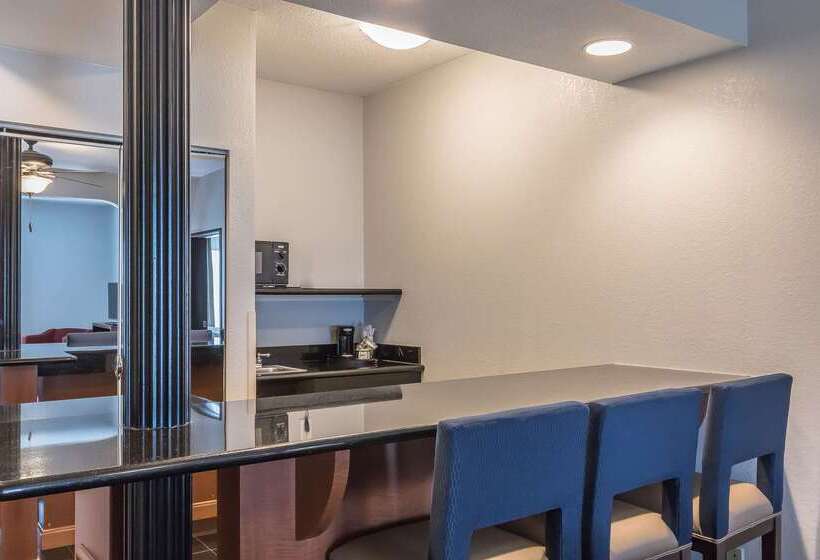 בית מלון כפרי Comfort Suites St Charlesst Louis
