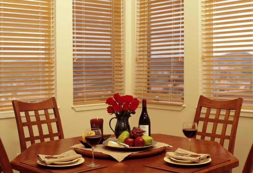 هتل Crestview Condominiums By All Seasons Resort Lodging