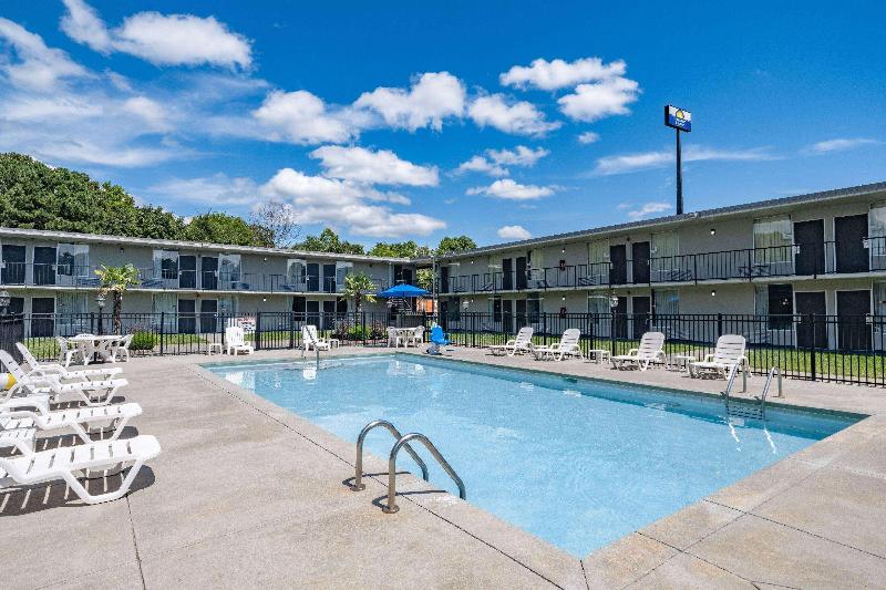 ホテル Days Inn And Suites By Wyndham Oxford