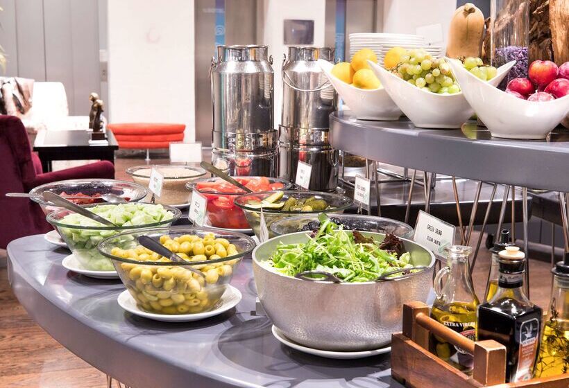 هتل Golden Tulip Zira Belgrade