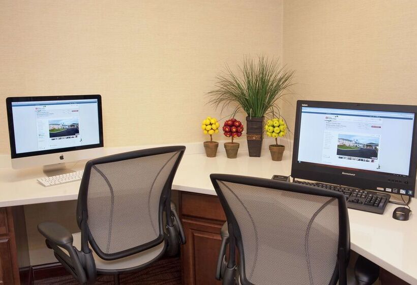Отель Hilton Garden Inn St. Paul/oakdale