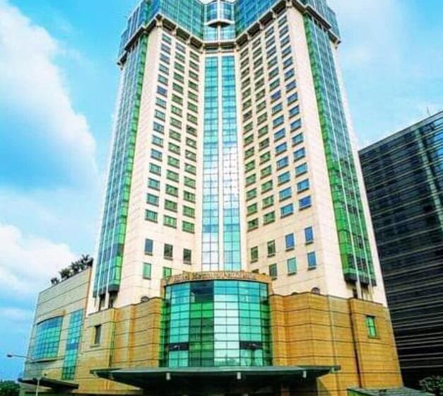 هتل Menara Peninsula