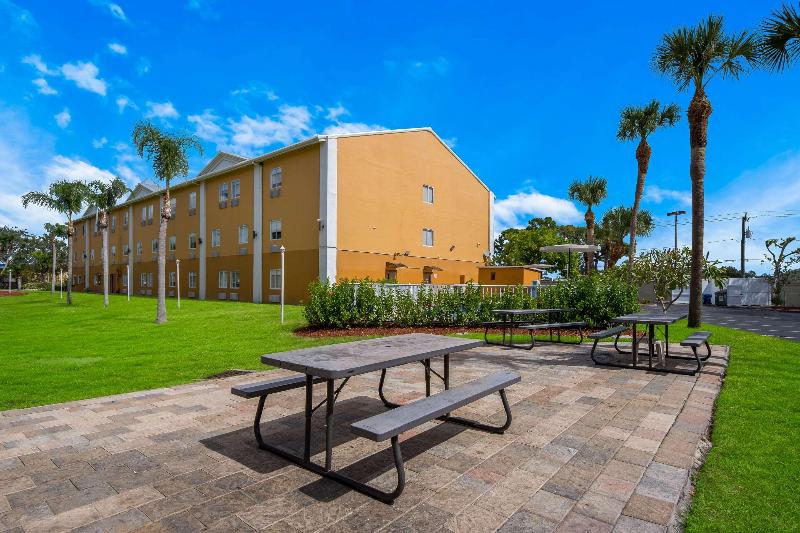 בית מלון כפרי Quality Inn Sarasota I75