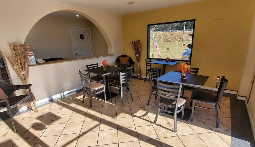 Отель Quality Inn White Springs Suwanee