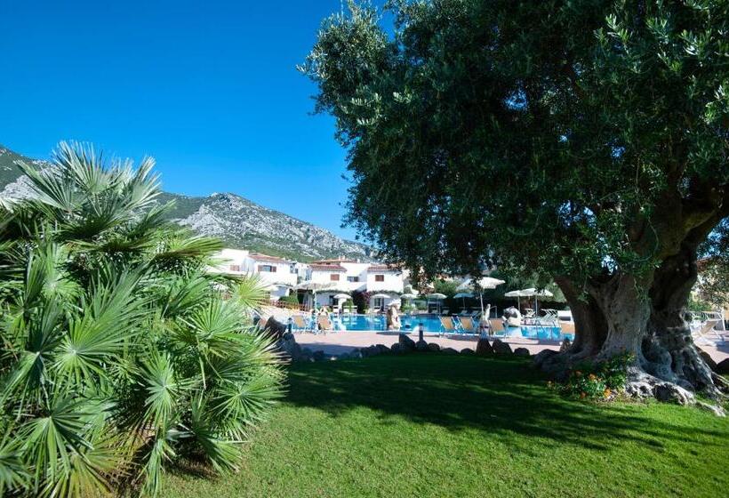 בית מלון כפרי Resort Nuraghe Arvu