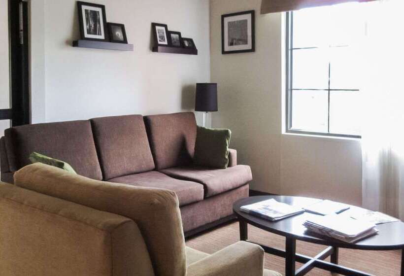 هتل Rodeway Inn