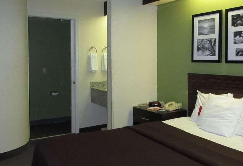 هتل Rodeway Inn