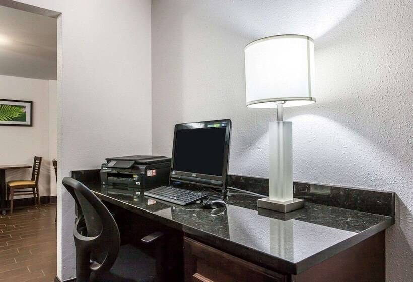 酒店 Sleep Inn & Suites Near I 90 And Ashtabula