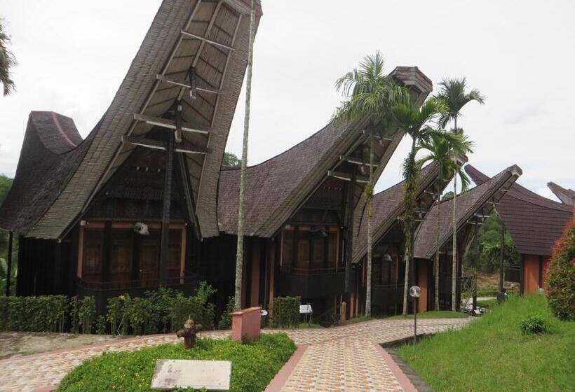هتل Toraja Heritage