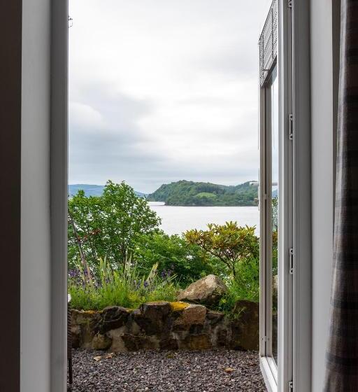Western Isles Hotel
