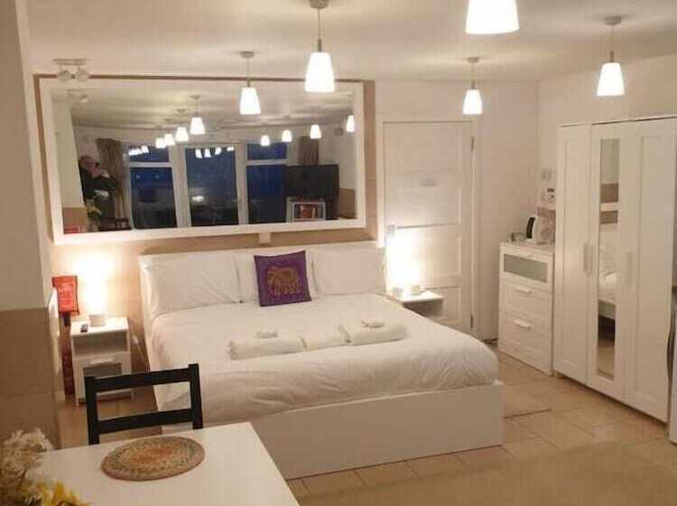 فندق Bayview Bed And Breakfast
