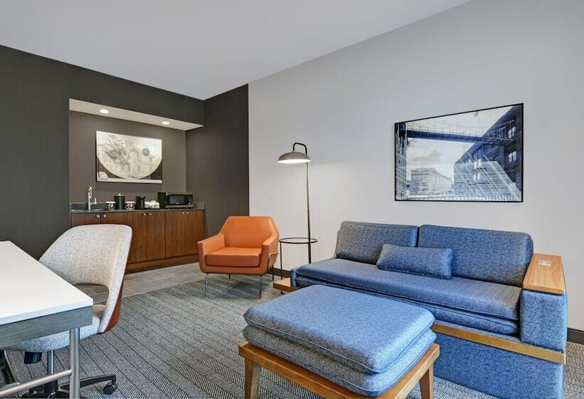 فندق Courtyard By Marriott Hamilton