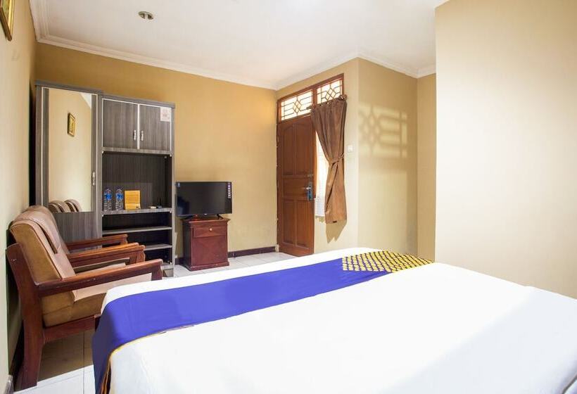 هتل Spot On 3858 Elsana Transit