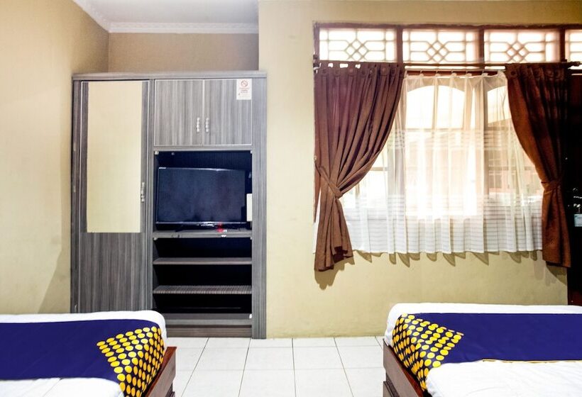 هتل Spot On 3858 Elsana Transit