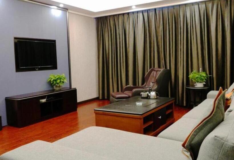 فندق Greentree Inn Hami Railway Station Bayi Road