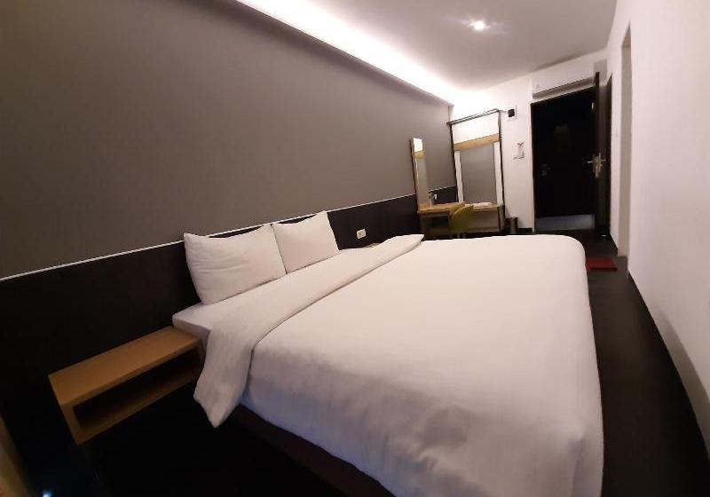 هتل Pantes Simpang Lima Semarang