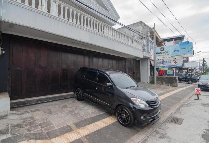 هتل Reddoorz Syariah Plus @ Perintis Guesthouse Tasikmalaya