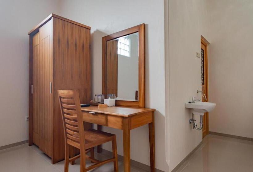 هتل Reddoorz Syariah Plus @ Perintis Guesthouse Tasikmalaya