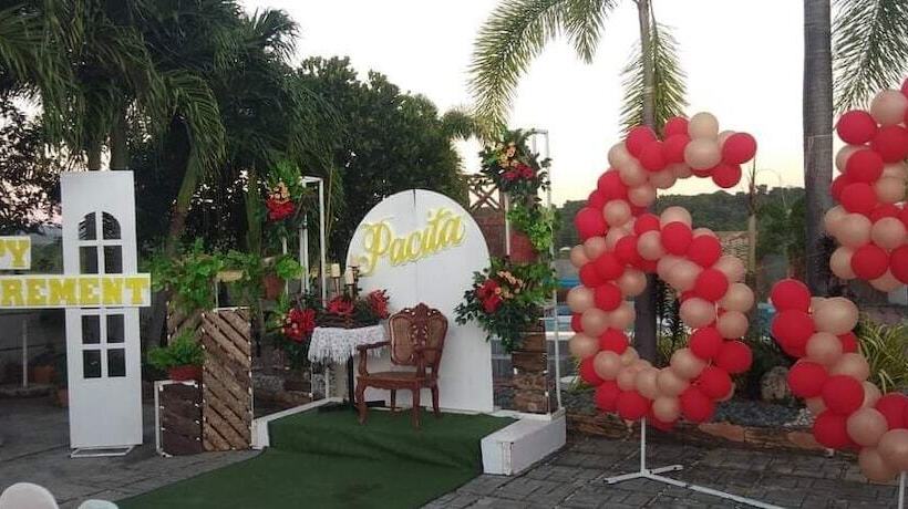 فندق Shorestop Resort Inn