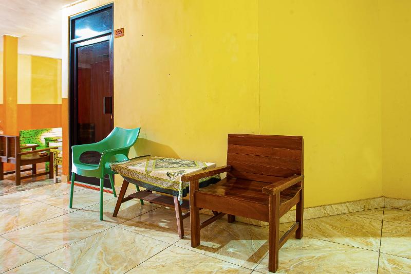 Spot On 2815 Hotel Damai