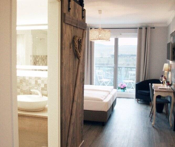 Trautwein   Das Winzerhotel Am La Roche