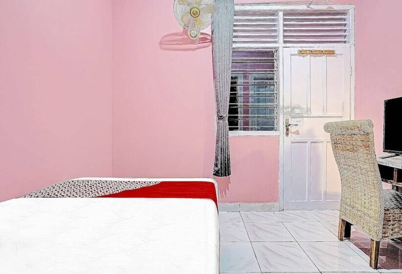 هتل Oyo 90289 Lestari Syariah Homestay