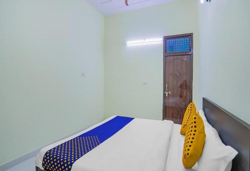 호텔 Spot On 78792 Moore Residency