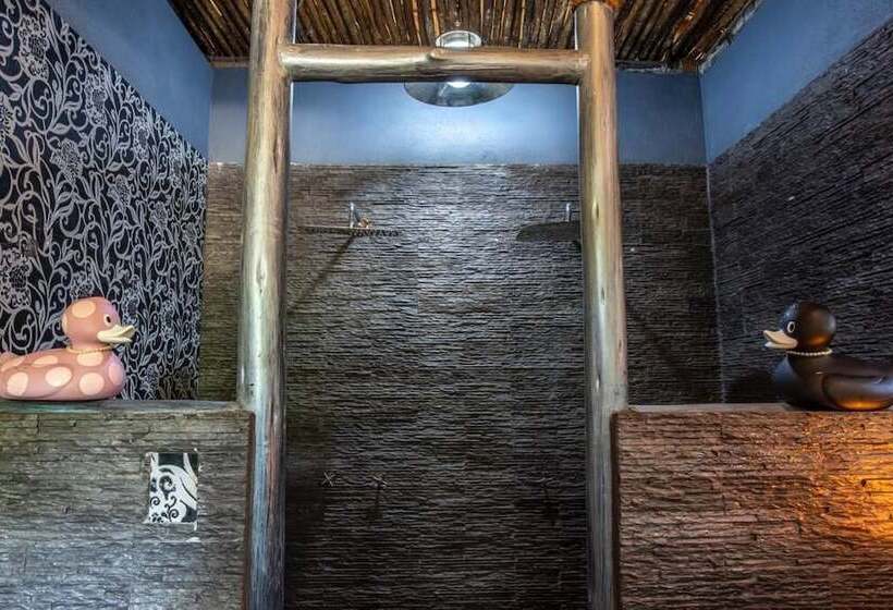 ペンション Hippomoon Lodge Game Reserve