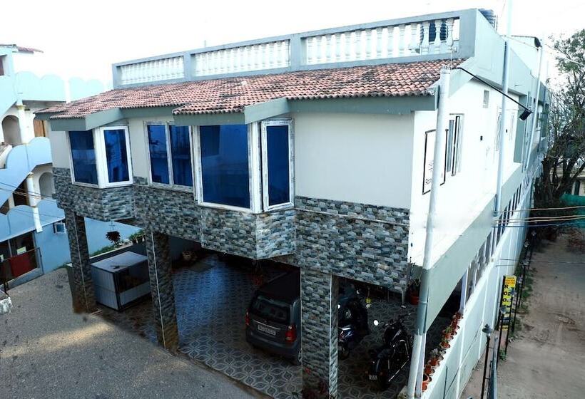 هتل Happystay Rooms And Cottages