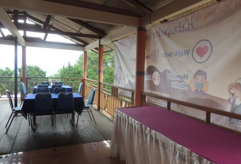 فندق Resort Agrowisata Perkebunan Tambi