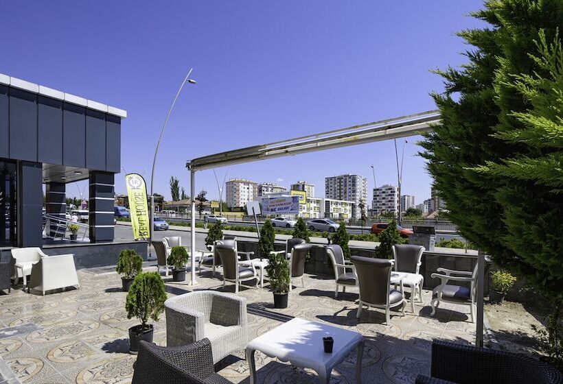 هتل Real House Boutique