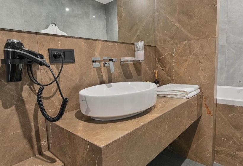 Makis Hotel Spa