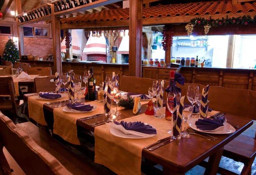 Aparthotel Marina Holiday Club   All Inclusive & Free Parking