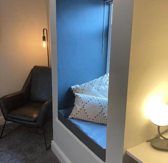 هتل Abbey Court Guest House