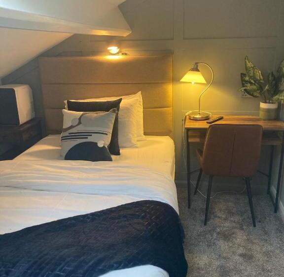 هتل Abbey Court Guest House