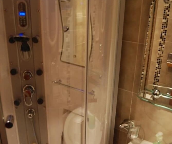 هتل Car Royal Apartmans