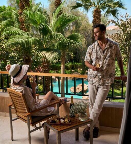 هتل Dusit Thani Lakeview Cairo