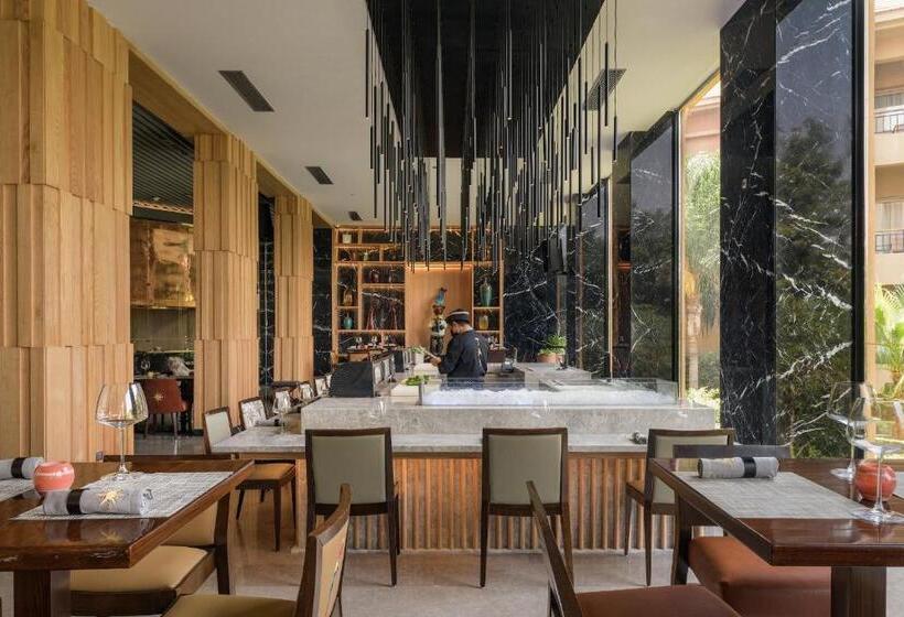 هتل Dusit Thani Lakeview Cairo