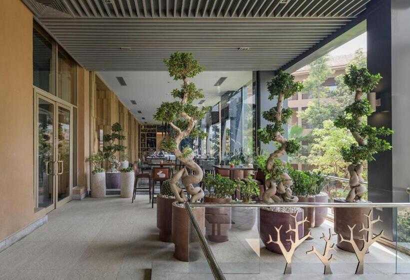 هتل Dusit Thani Lakeview Cairo