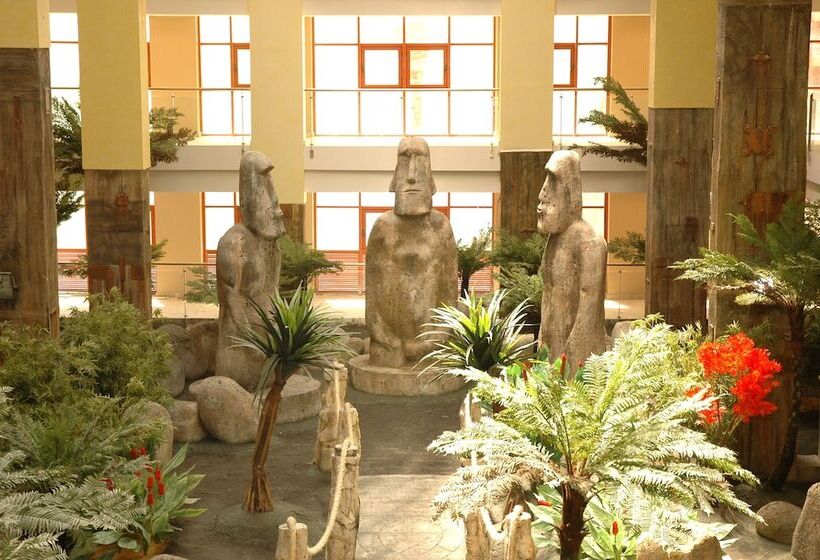 هتل Holiday World Polynesia