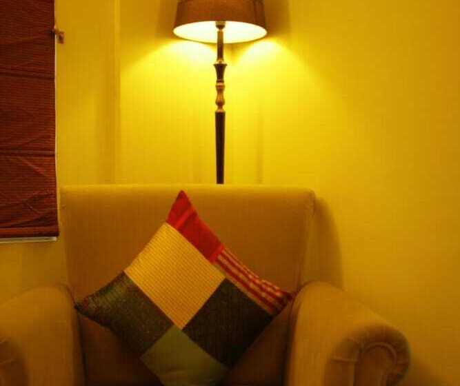 בית מלון כפרי Justa Off Mg Road