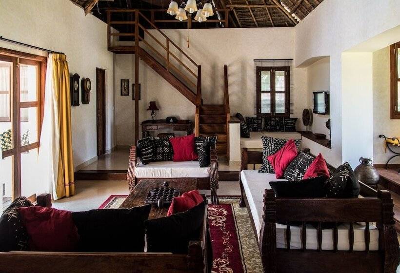 בית מלון כפרי Karafuu Beach Resort & Spa