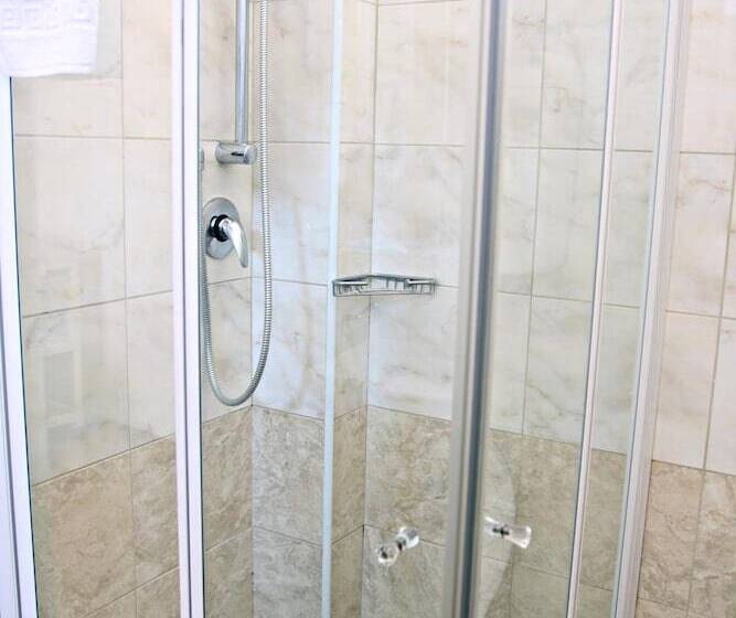 فندق Morolli