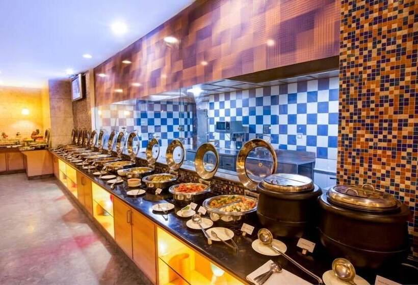 בית מלון כפרי Radha Hometel