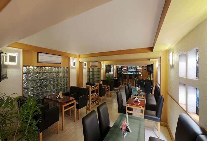 בית מלון כפרי Radha Regent, Chennai