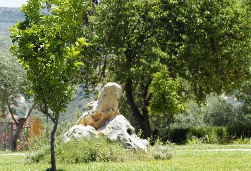 هتل روستایی Caserio De Iznájar