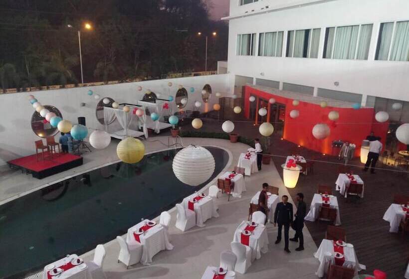 호텔 The Park Navi Mumbai